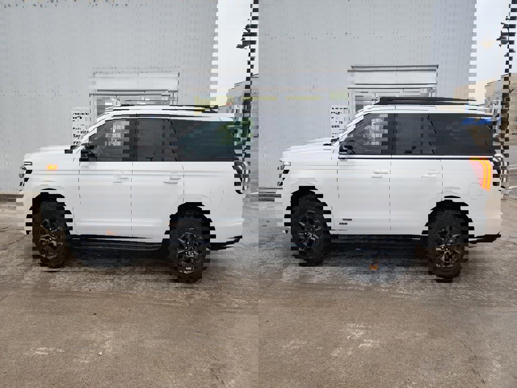 New 2026 Ford Expedition Tremor image 2