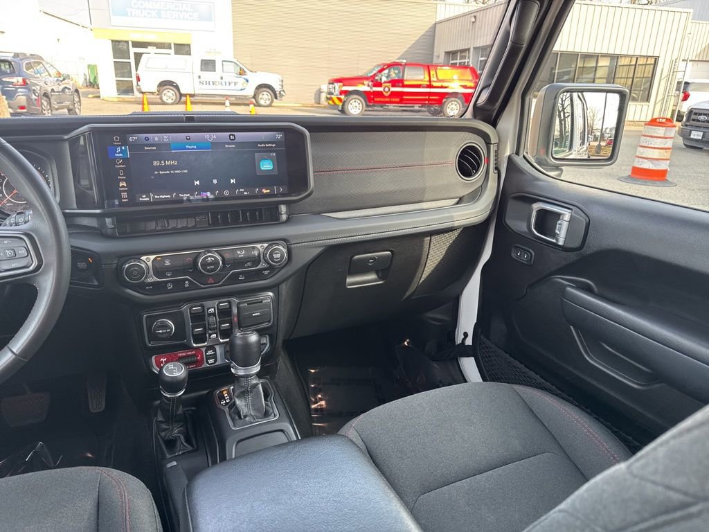 Used 2024 Jeep Wrangler Rubicon image 11