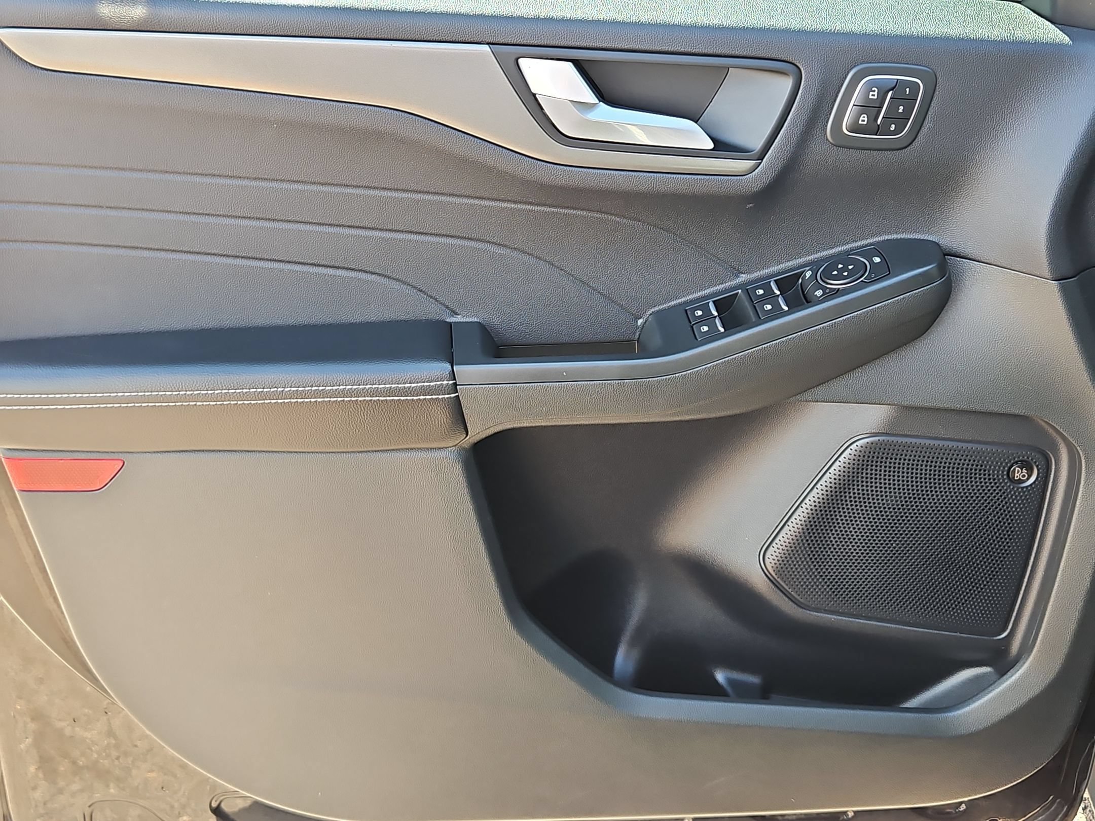 Used 2023 Ford Escape Active w/ Tech Pack #2 FWD image 11