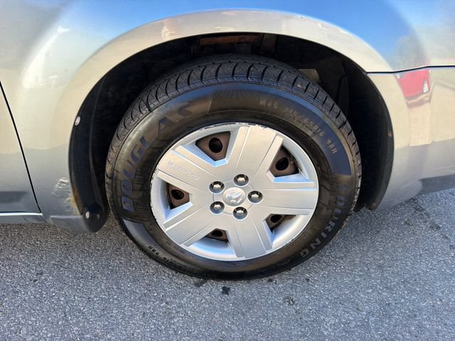 Used 2010 Dodge Avenger SXT FWD image 23