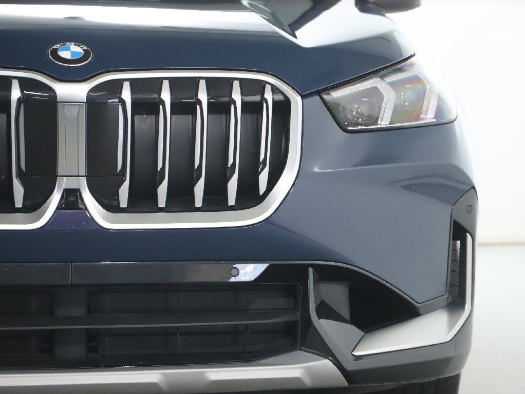 Used 2026 BMW X1 xDrive28i AWD/4WD image 9