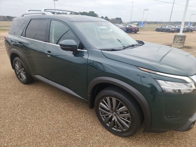 Certified 2024 Nissan Pathfinder SL w/ SL Premium Package image 7