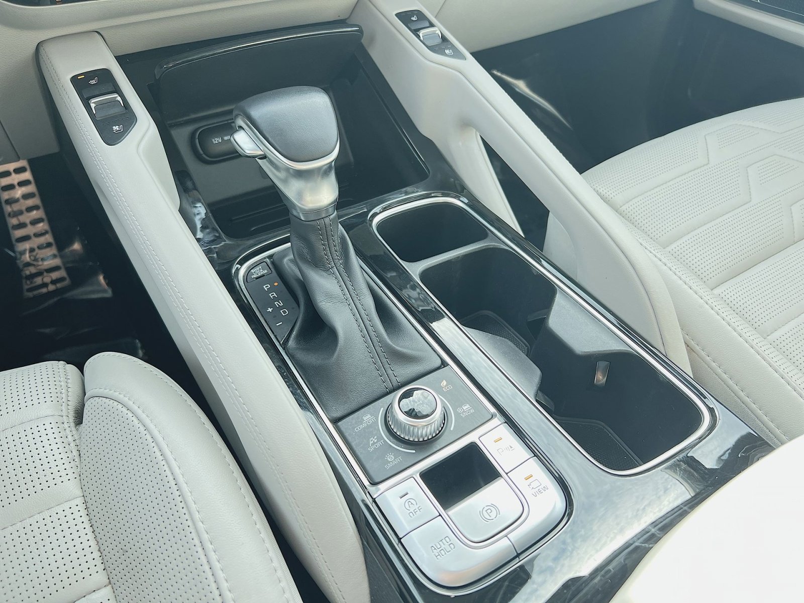 Used 2020 Kia Telluride SX w/ SX Prestige Package image 22