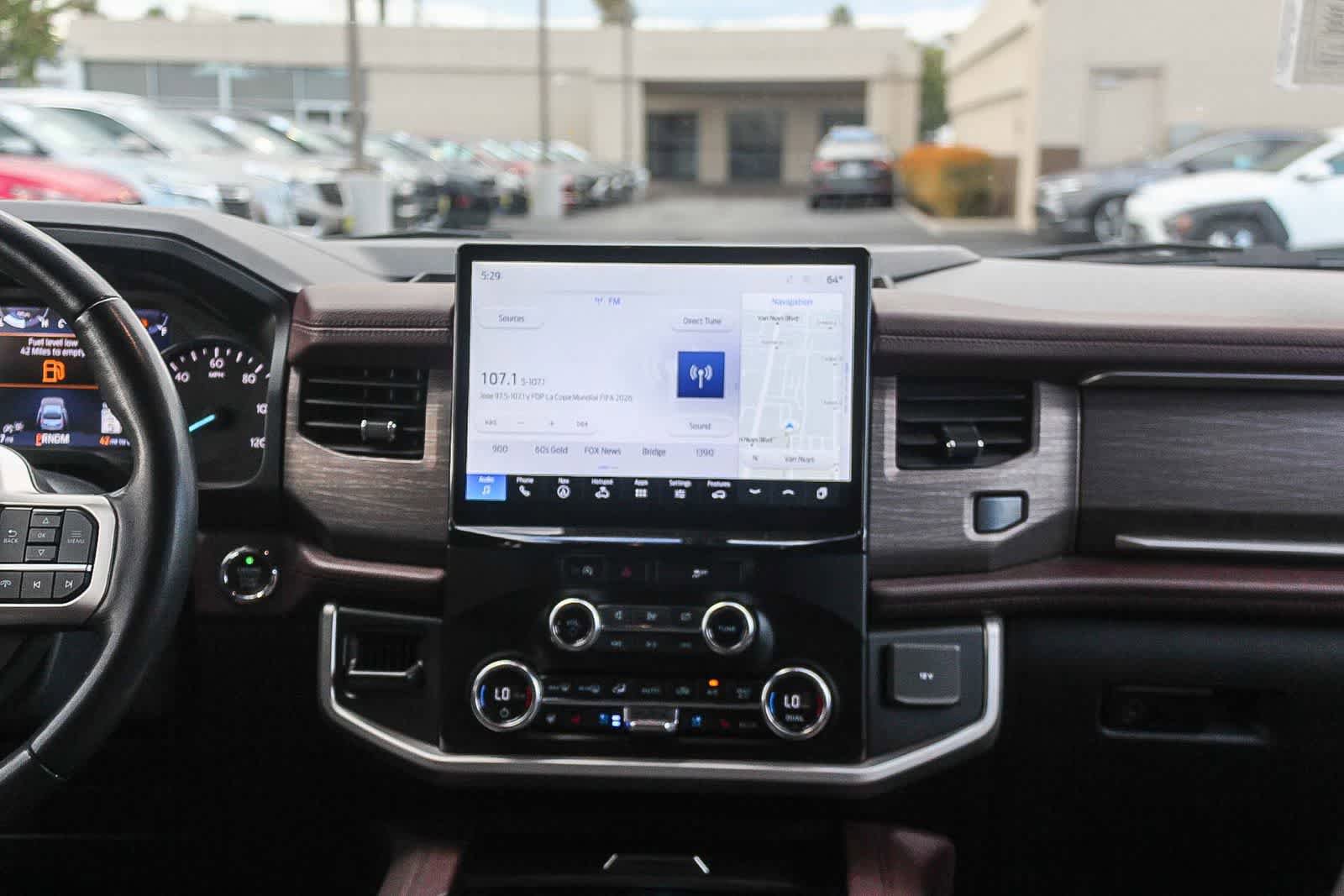Used 2024 Ford Expedition Limited RWD image 13
