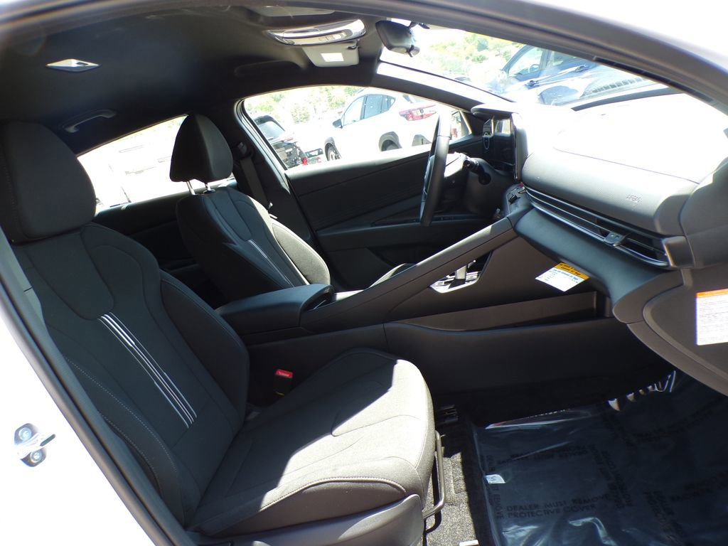 New 2026 Hyundai Elantra Sport FWD image 16