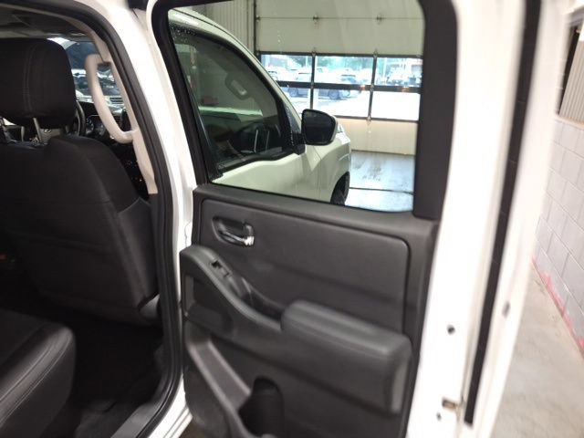 Certified 2022 Nissan Frontier SV AWD/4WD image 16
