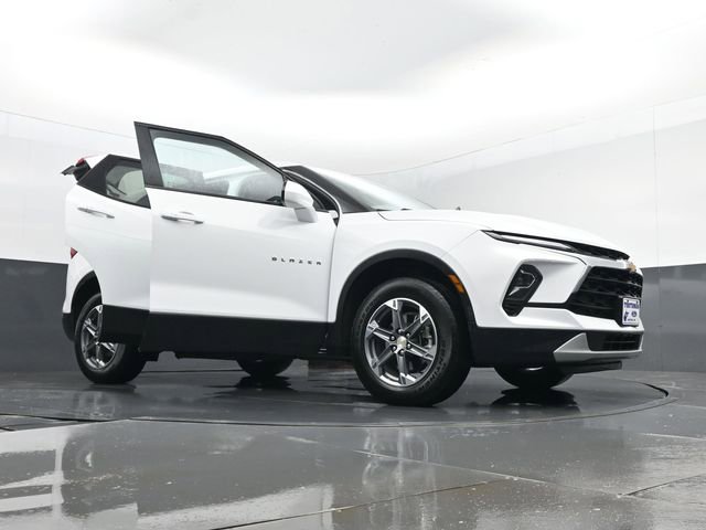 Used 2025 Chevrolet Blazer LT image 31
