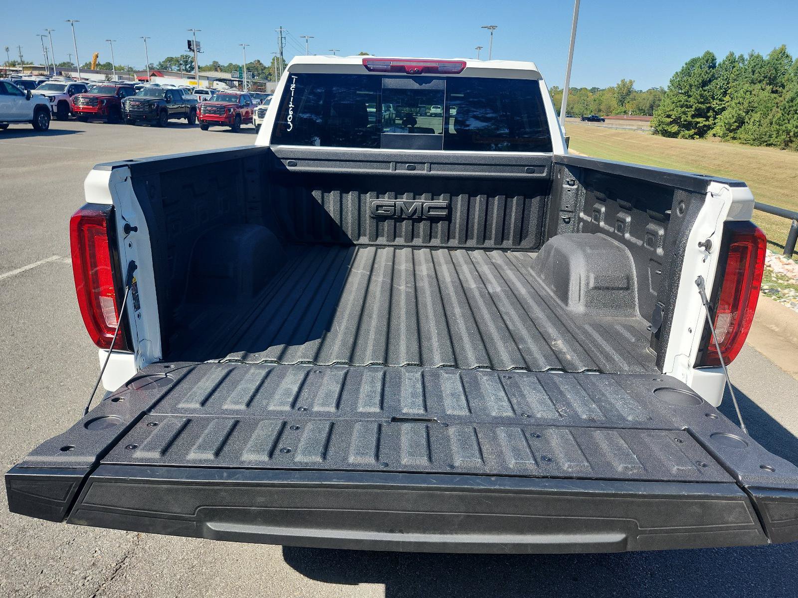 Certified 2026 GMC Sierra 1500 AT4 w/ AT4 Premium Package AWD/4WD image 7