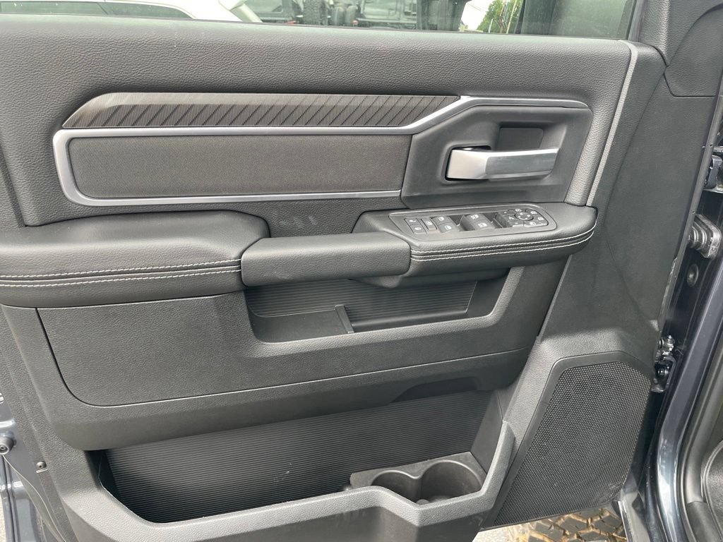 New 2026 RAM 2500 Big Horn AWD/4WD image 9