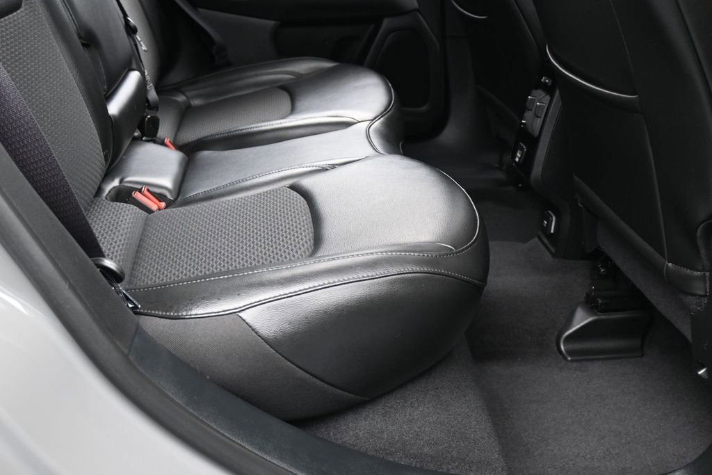 Used 2023 Jeep Compass Latitude AWD/4WD image 36