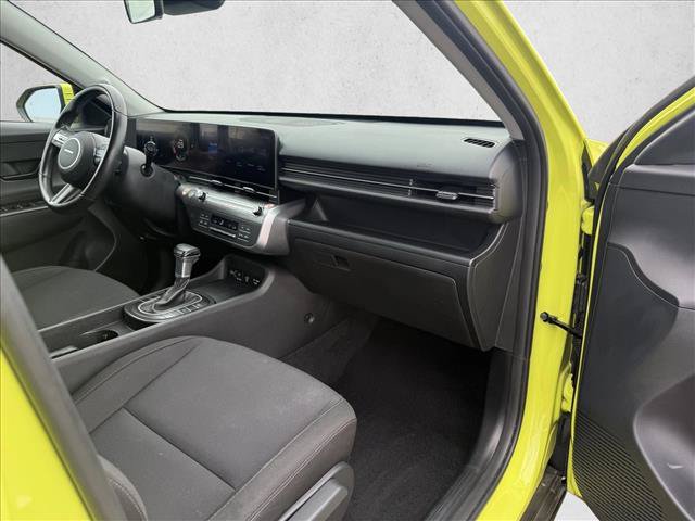 Used 2025 Hyundai Kona SEL FWD image 12