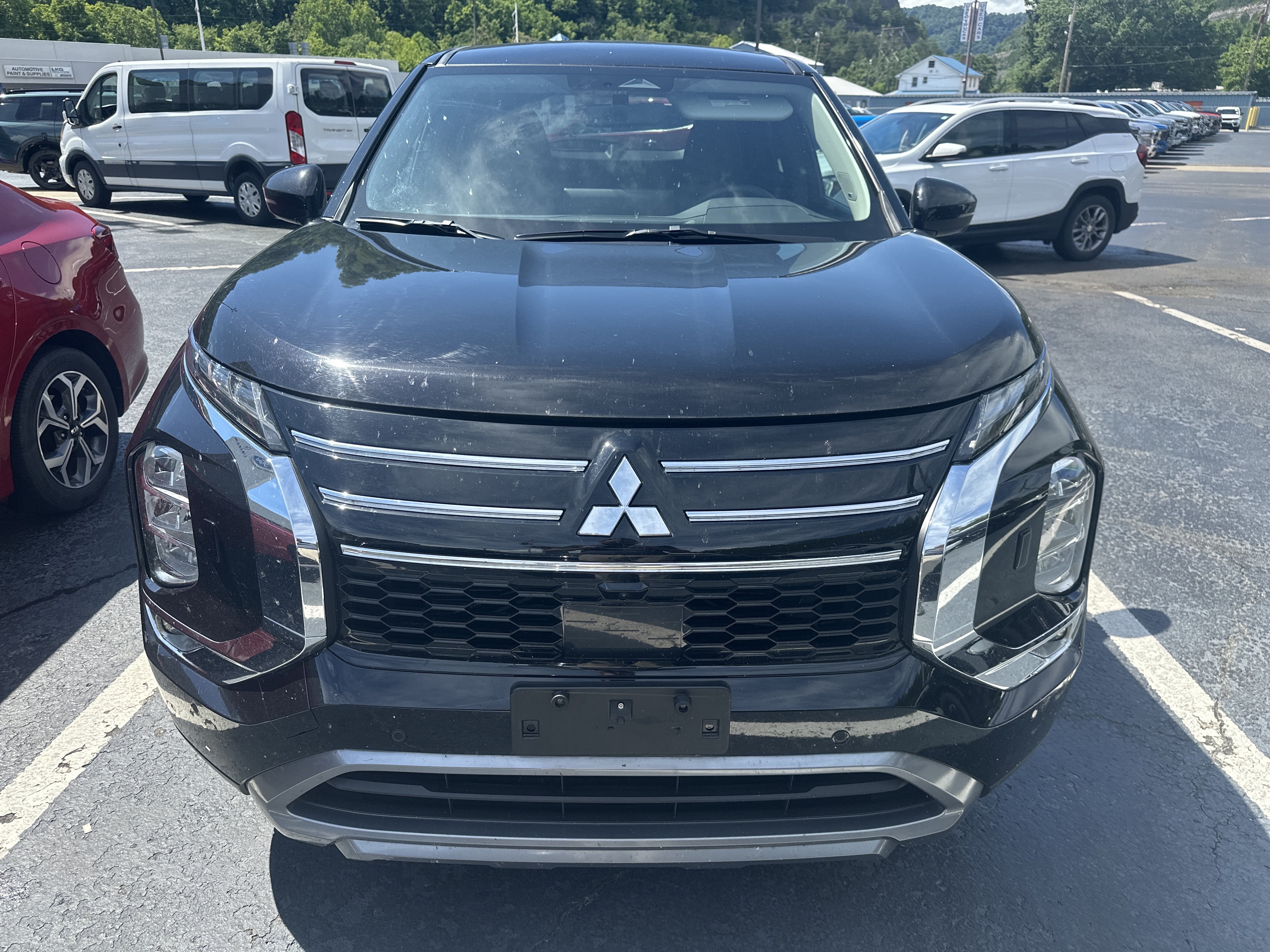 Used 2025 Mitsubishi Outlander SE AWD/4WD image 4