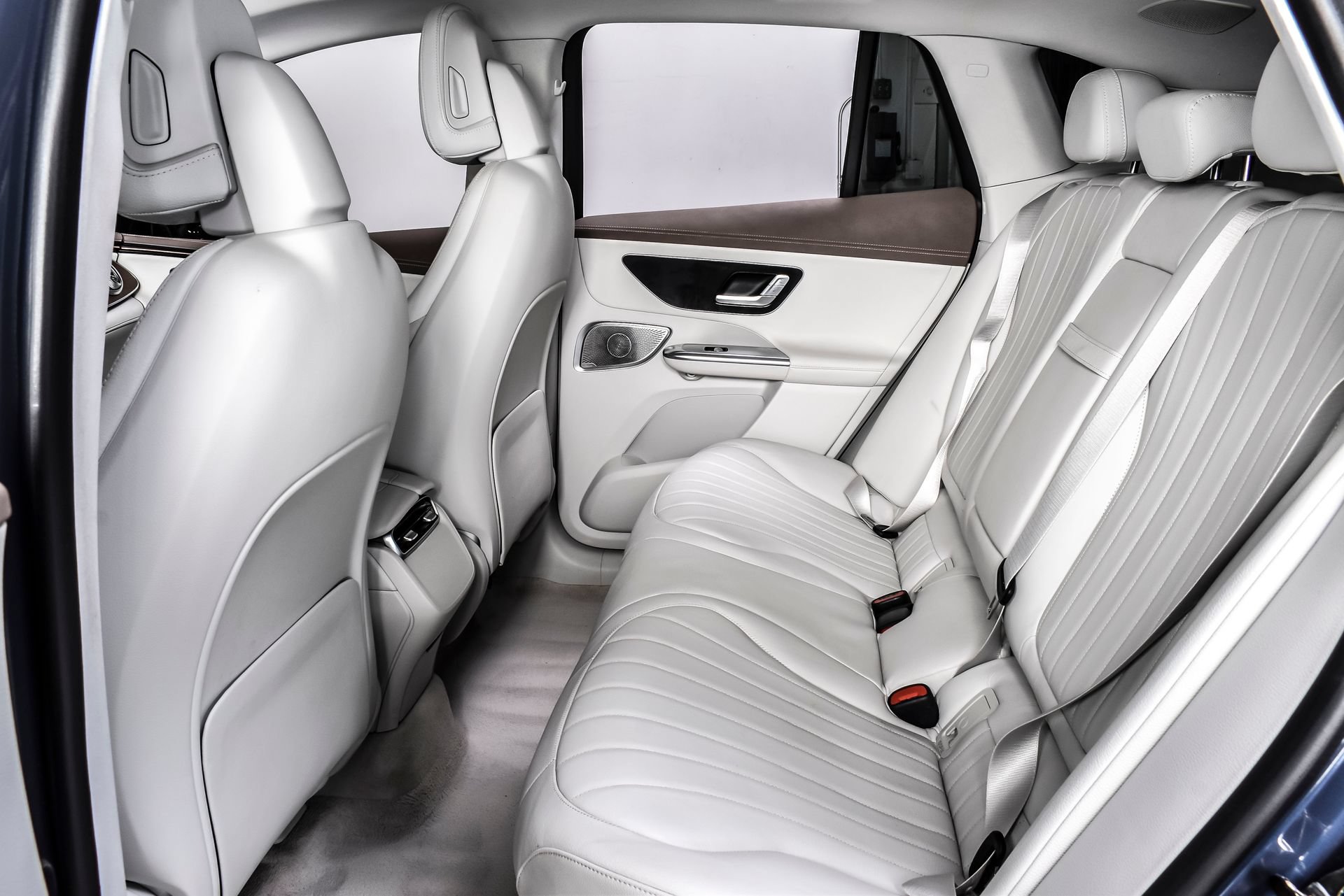 Used 2023 Mercedes-Benz EQE 500 4MATIC SUV image 18