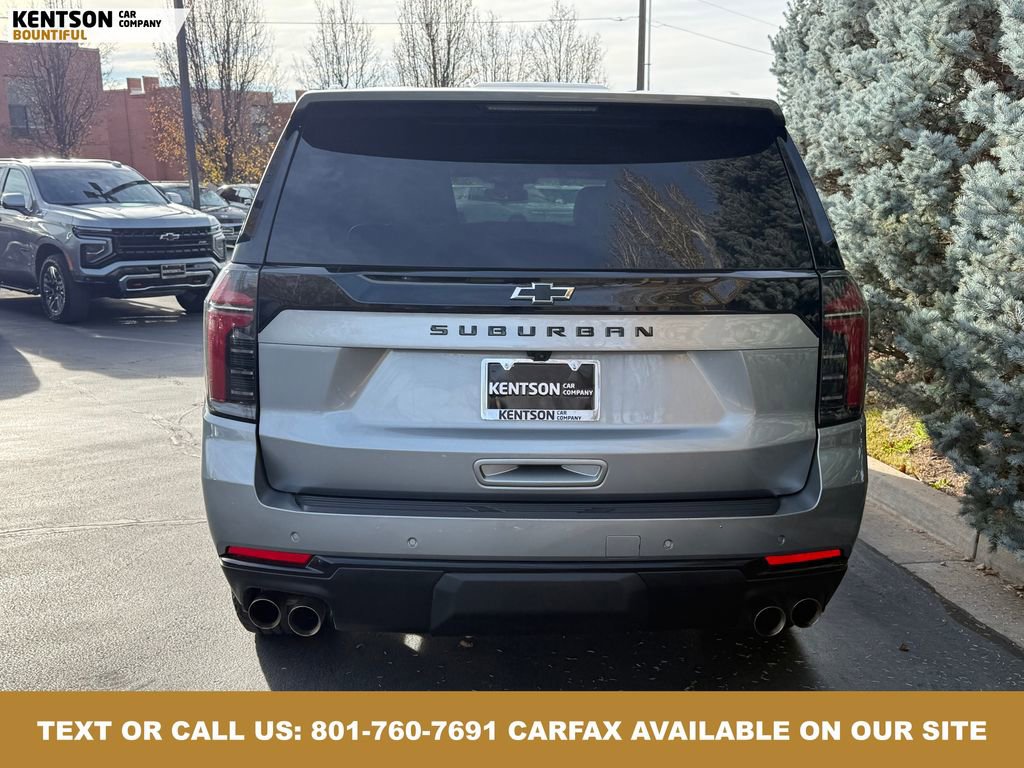 Used 2025 Chevrolet Suburban Z71 image 7