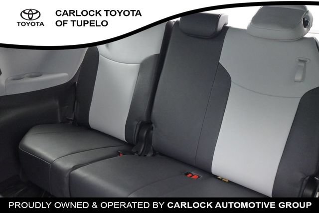 Used 2024 Toyota Sienna XSE FWD image 22