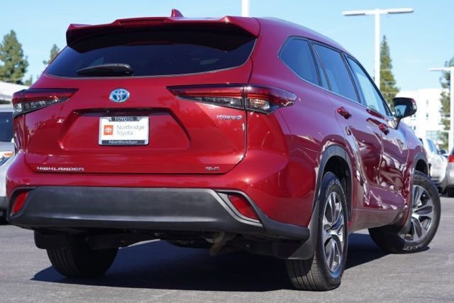 Used 2022 Toyota Highlander XLE image 6