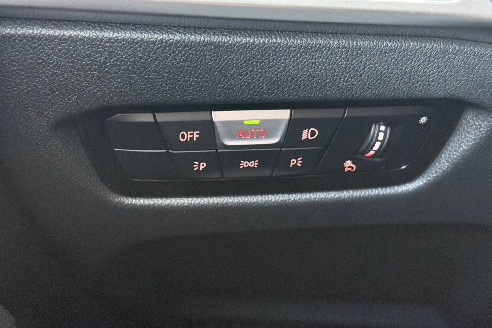 Used 2025 BMW i4 eDrive40 w/ Premium Package image 37