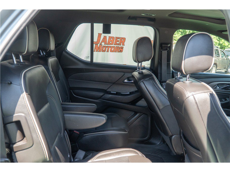 Used 2023 Chevrolet Traverse Premier w/ Redline Edition AWD/4WD image 4
