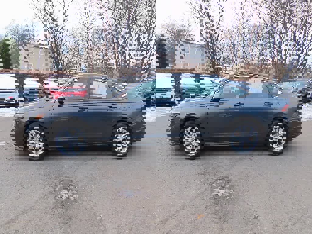 Certified 2023 Honda Accord LX image 3