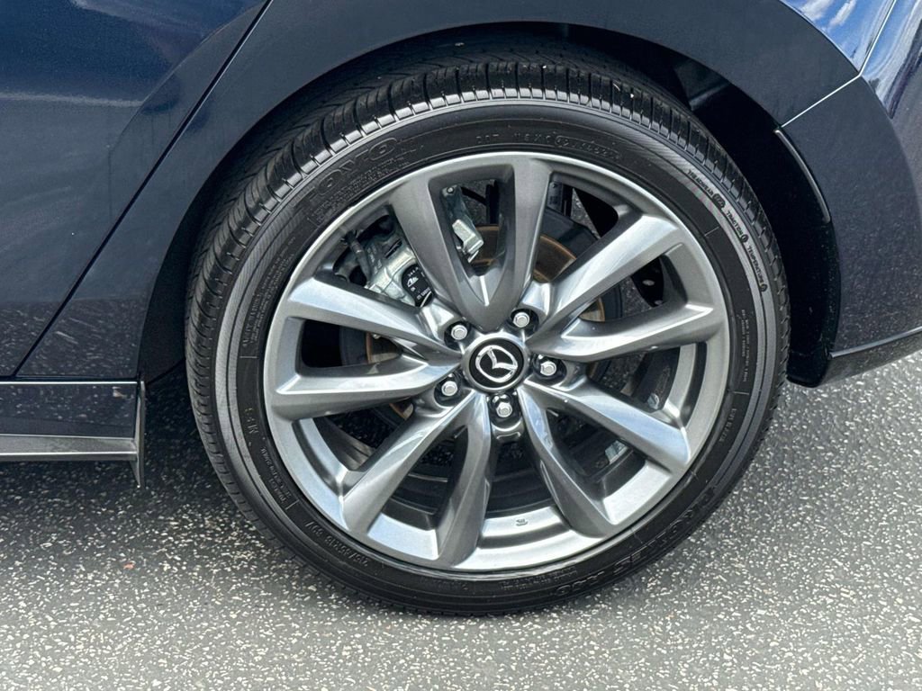 Used 2019 MAZDA MAZDA3 Hatchback FWD image 31