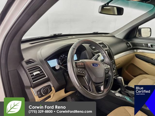 Used 2017 Ford Explorer XLT w/ Equipment Group 201A AWD/4WD image 11