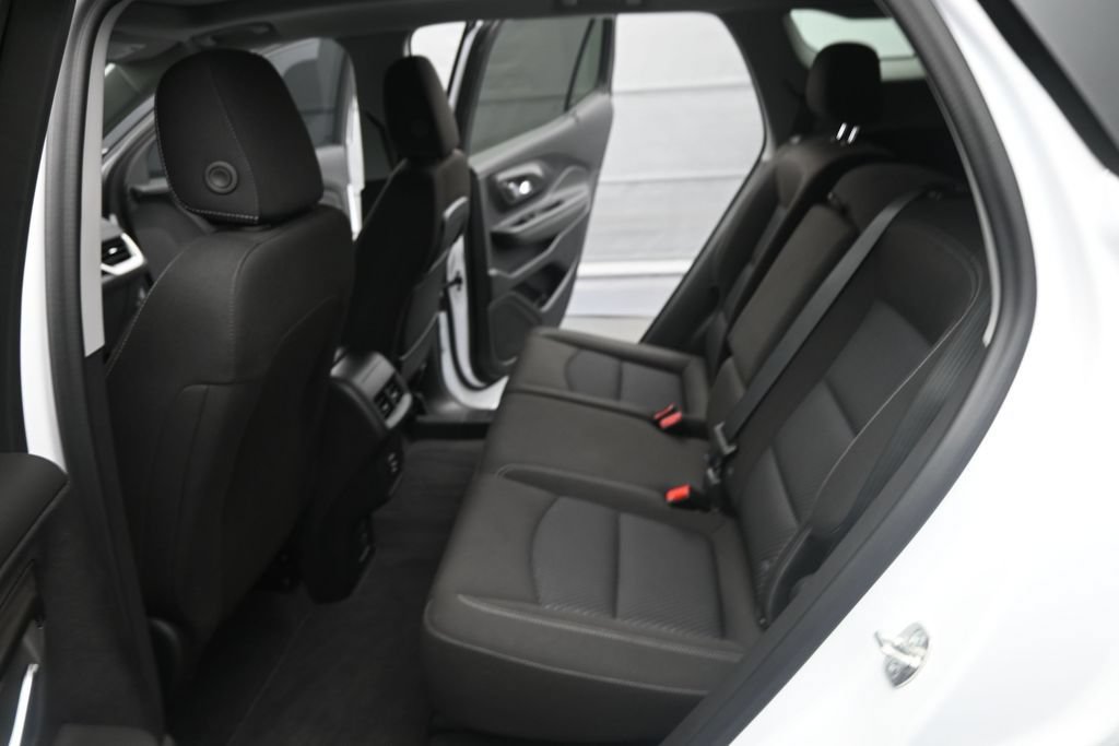 Used 2024 GMC Terrain SLE w/ Driver Convenience Package FWD image 15