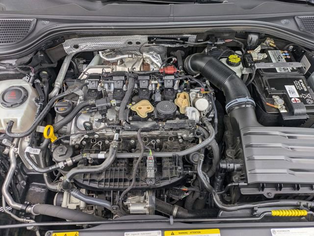 Used 2022 Volkswagen GTI SE image 27