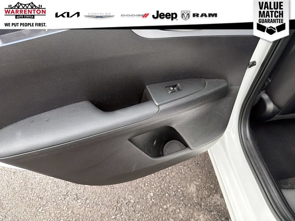 Used 2024 Kia Forte LXS FWD image 14