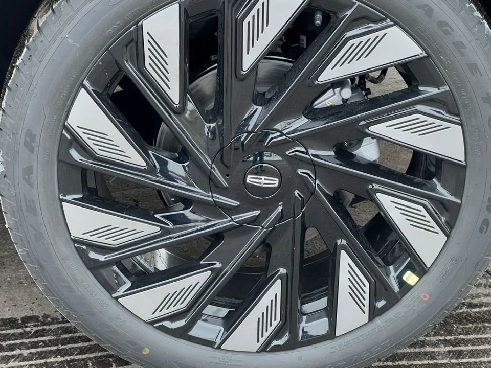 New 2026 Lincoln Nautilus Reserve w/ Jet Appearance Package AWD/4WD image 7