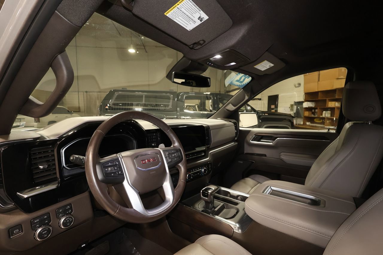 Certified 2022 GMC Sierra 1500 SLT w/ SLT Premium Package image 9