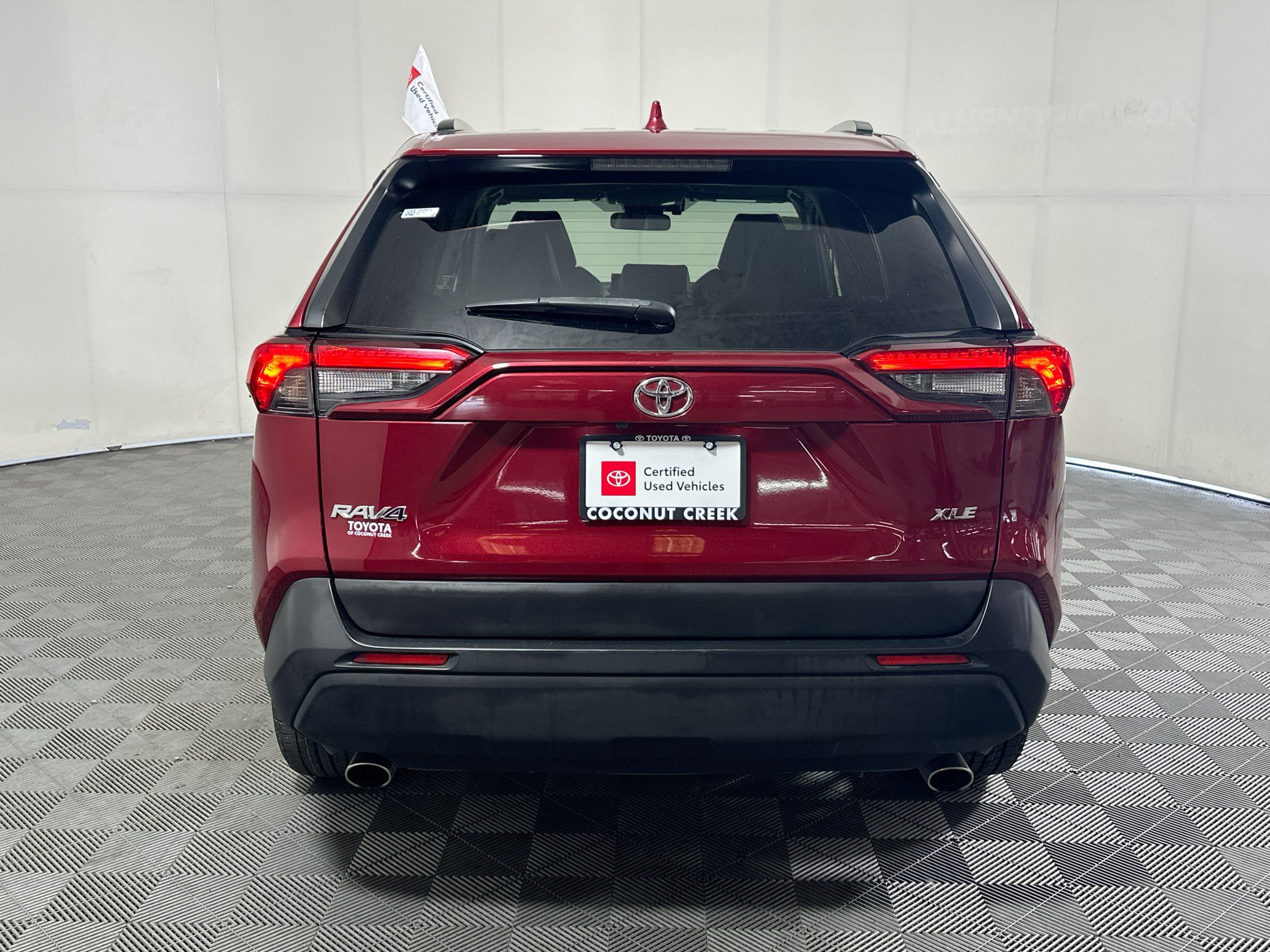 Certified 2022 Toyota RAV4 XLE Premium FWD image 4