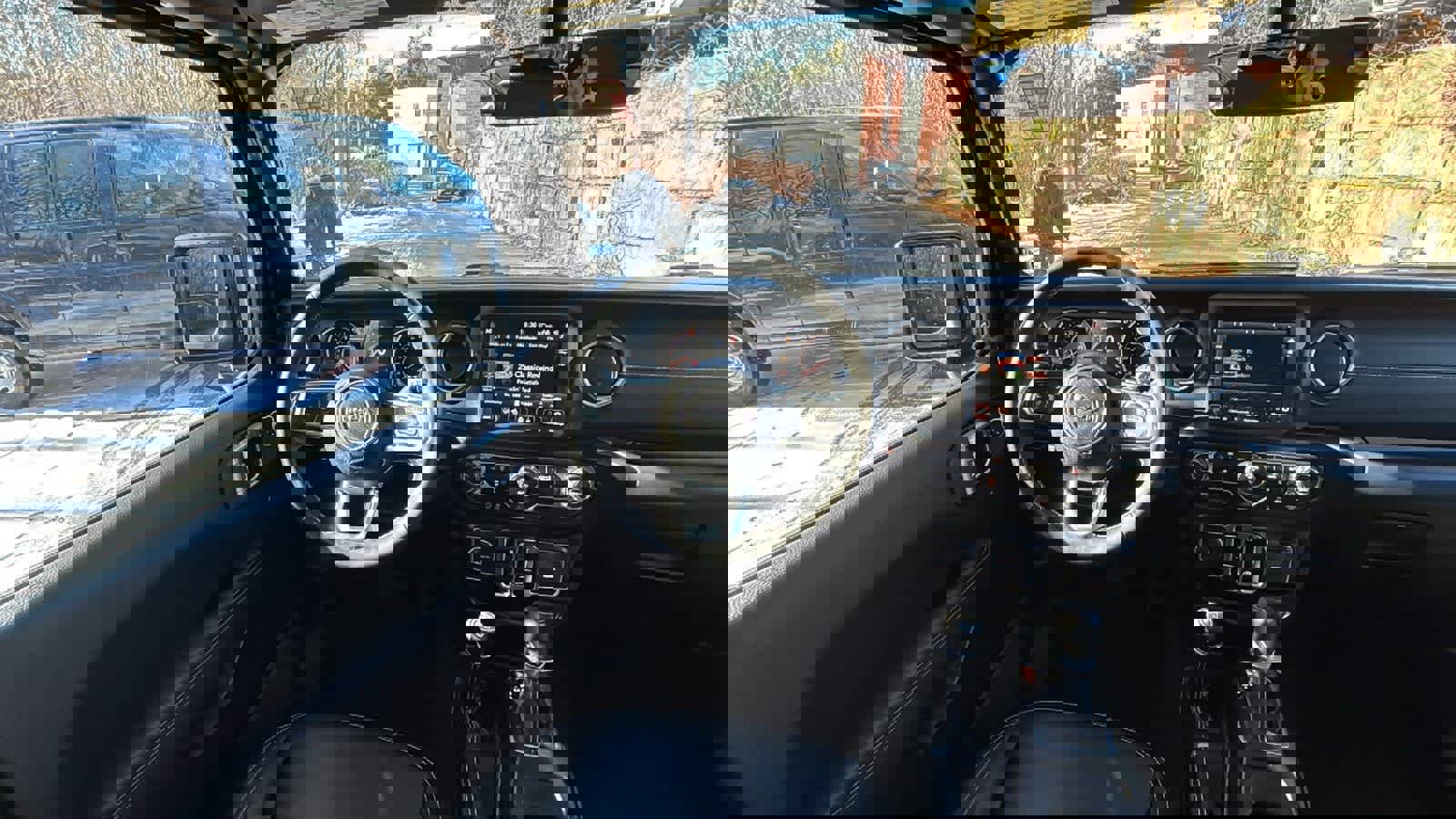 Used 2022 Jeep Wrangler Unlimited Sahara w/ Cold Weather Group image 27