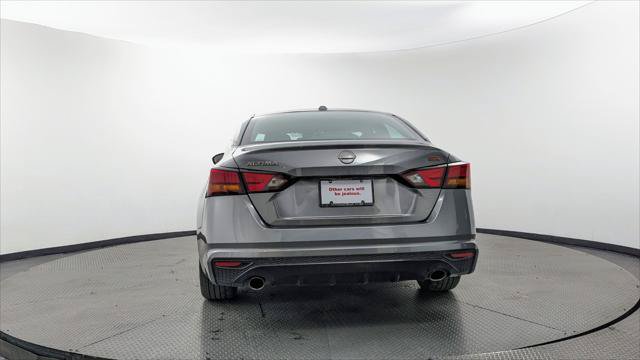 Used 2024 Nissan Altima 2.5 SR FWD image 7