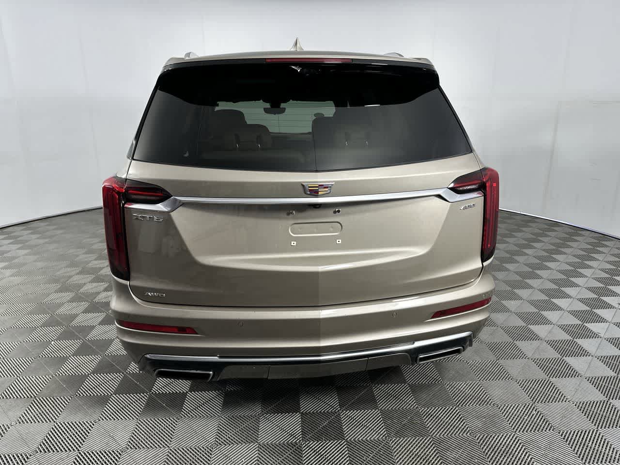 Used 2023 Cadillac XT6 Premium Luxury w/ Platinum Package AWD/4WD image 13