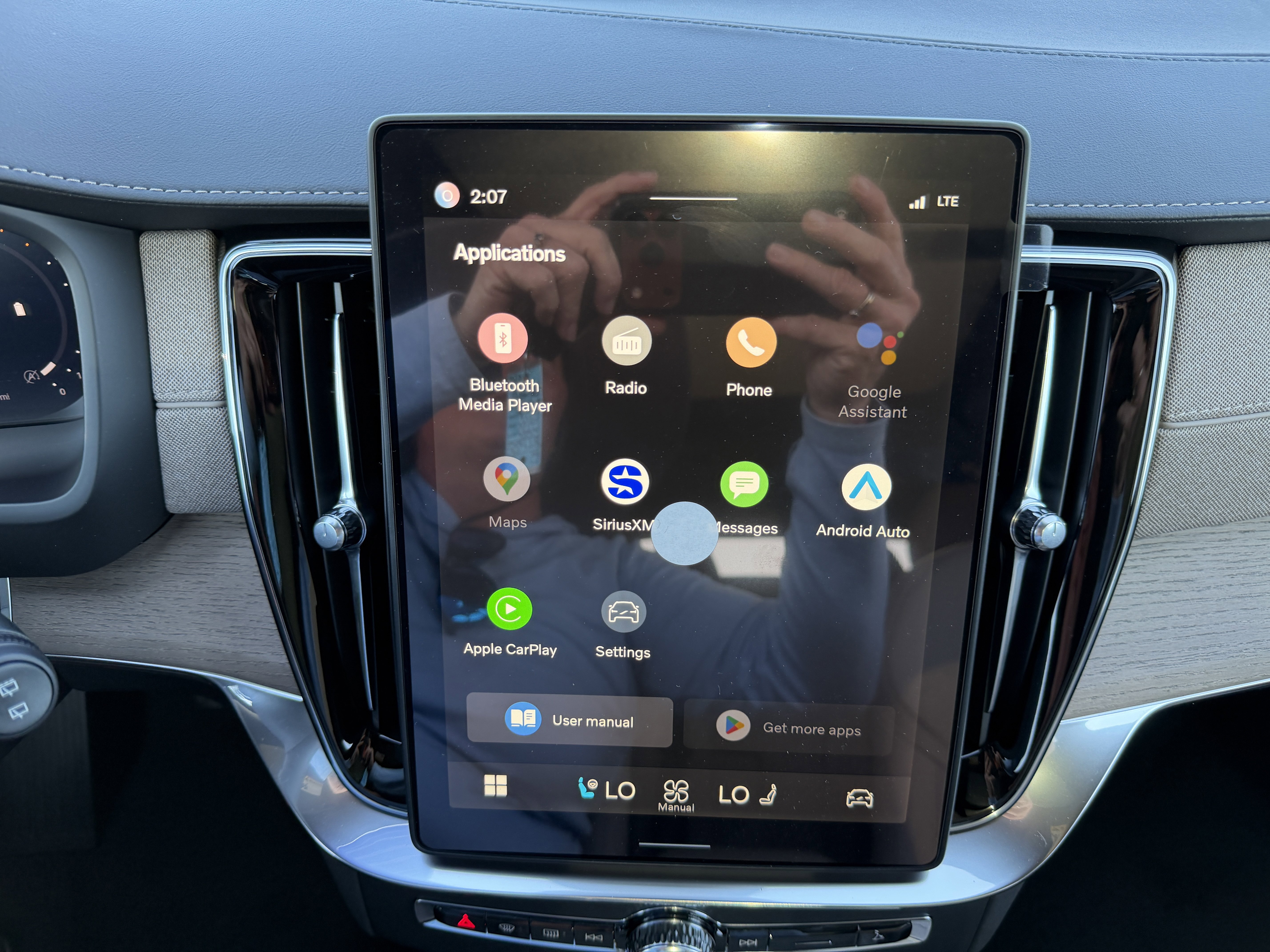 New 2026 Volvo XC90 B6 Ultra w/ Lounge Package image 21