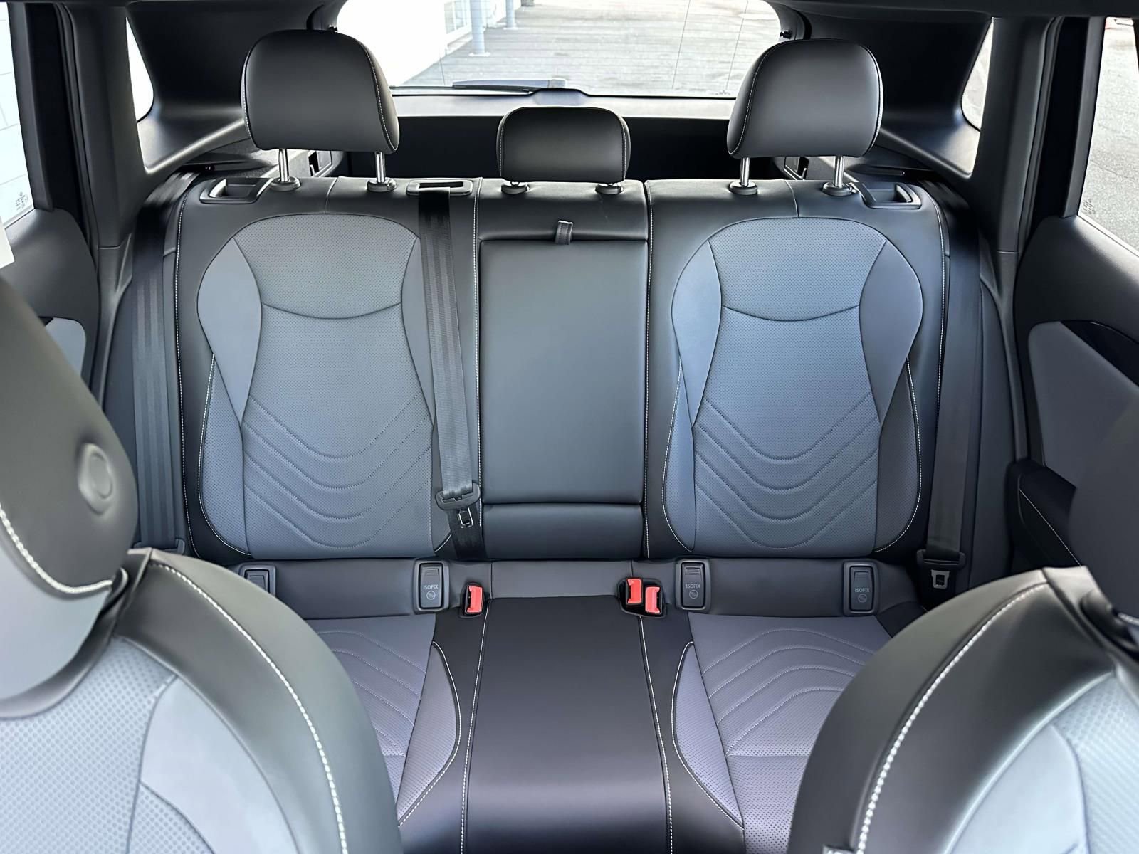 New 2026 Volkswagen Tiguan SE R-Line image 14