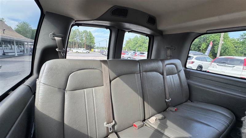 Used 2017 Chevrolet Express 2500 LS RWD image 40