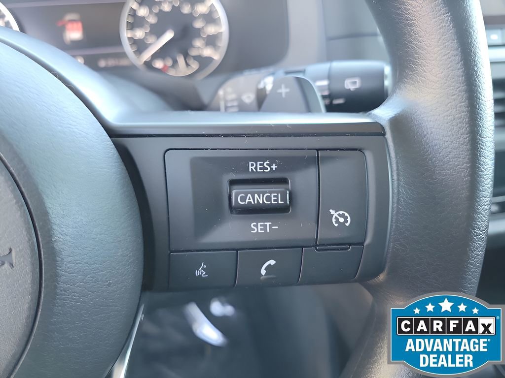 Used 2023 Nissan Pathfinder S image 32