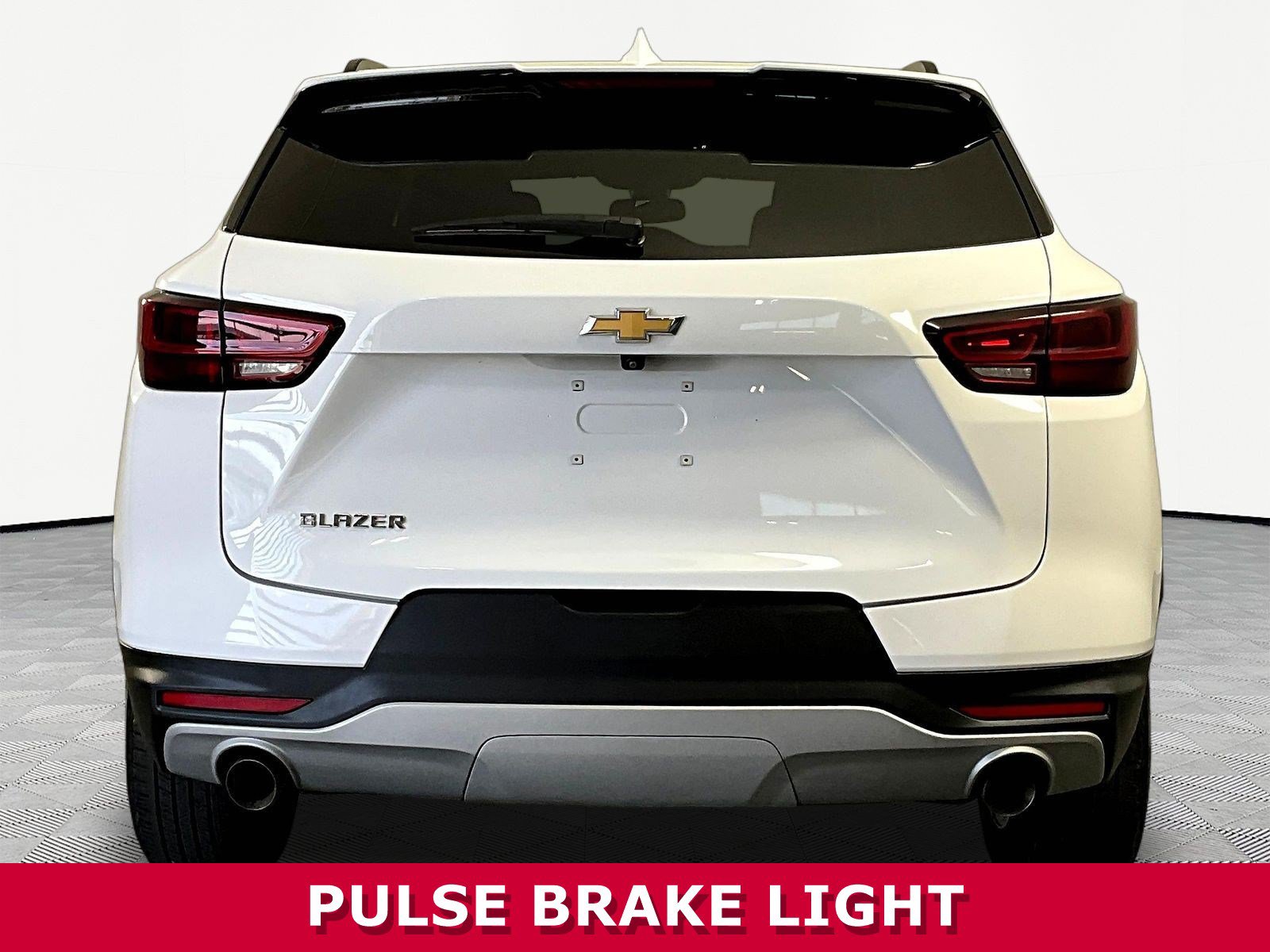 Used 2024 Chevrolet Blazer LT w/ Convenience Package FWD image 5
