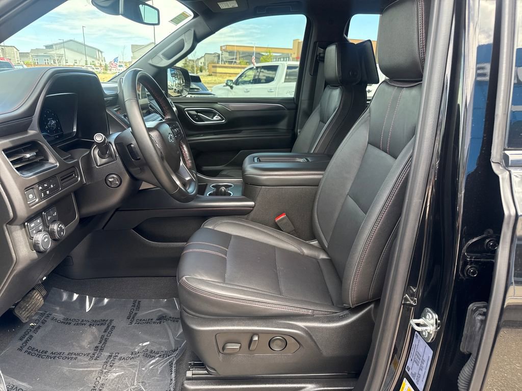 Used 2024 Chevrolet Tahoe RST w/ Luxury Package AWD/4WD image 9