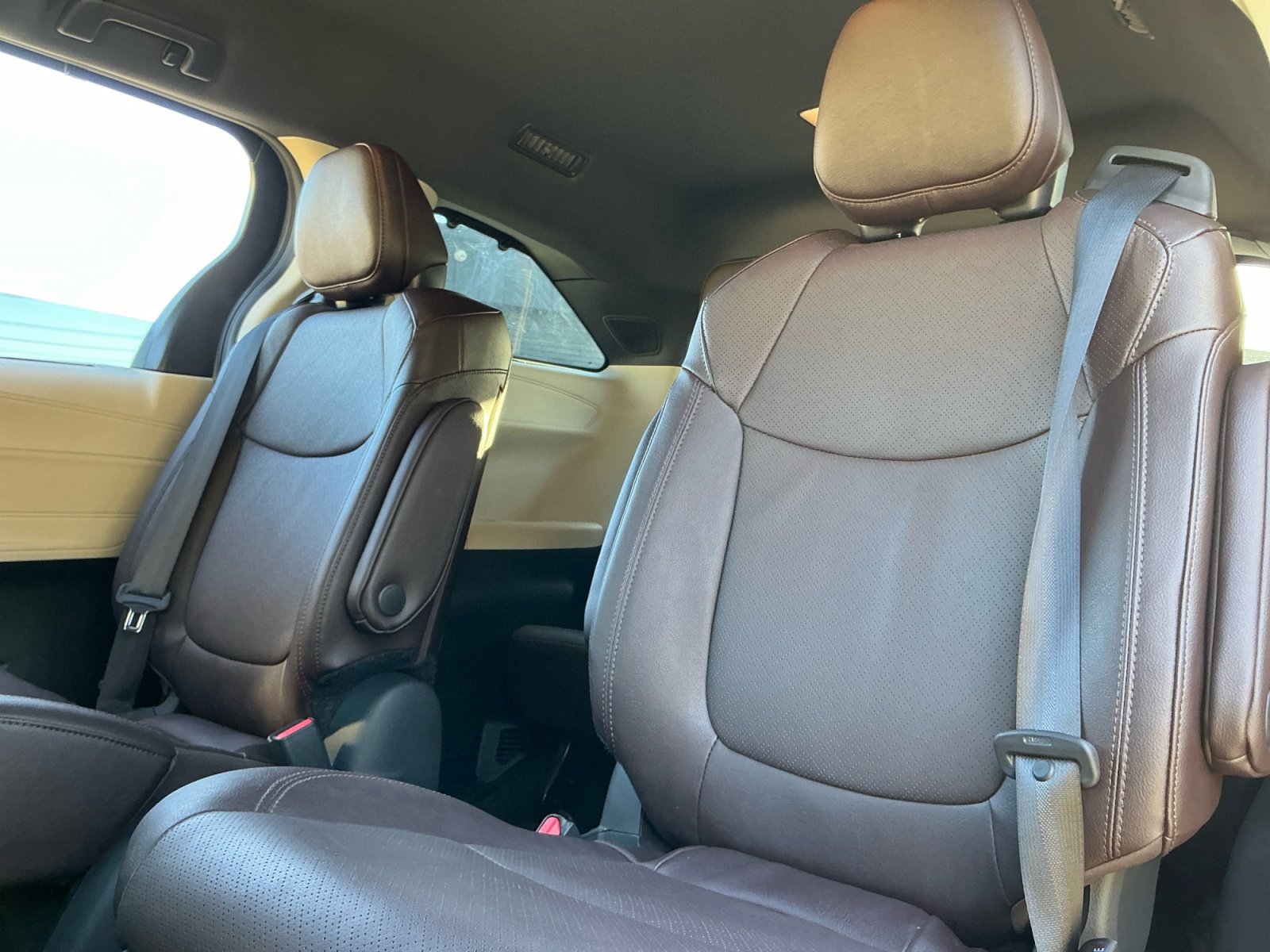 Used 2023 Toyota Sienna Platinum image 20