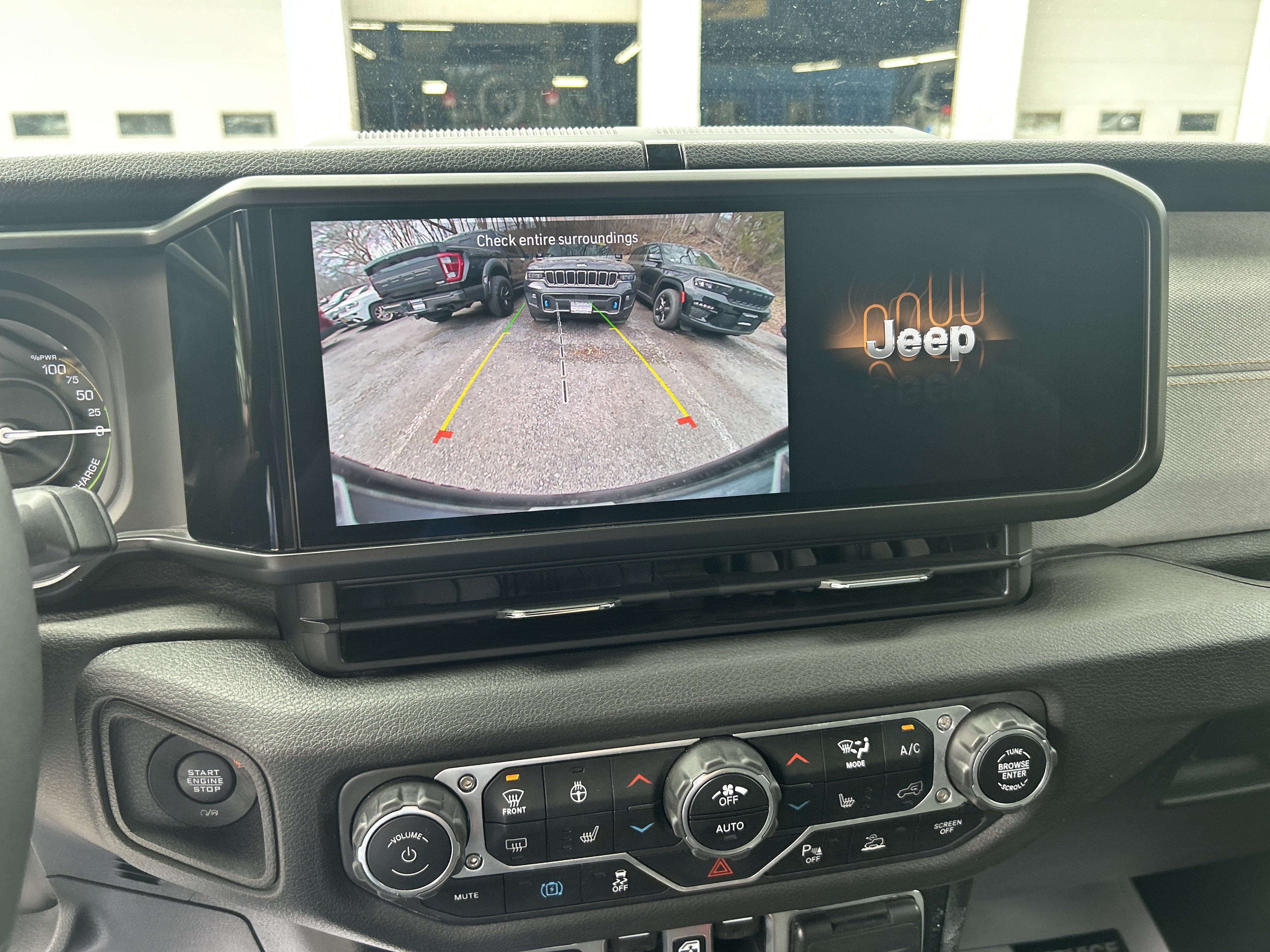 Used 2024 Jeep Wrangler Unlimited w/ Convenience Group AWD/4WD image 22