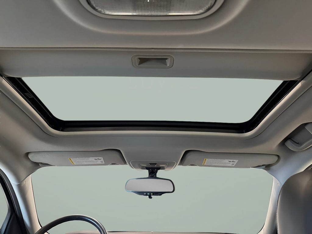 Used 2008 Chevrolet Impala LT w/ Luxury Edition Package FWD image 26