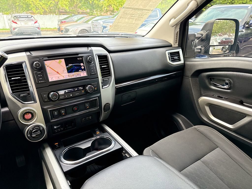Used 2019 Nissan Titan SV w/ SV Convenience Package AWD/4WD image 25