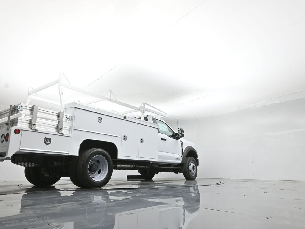 New 2025 Ford F450 XL w/ XL Chrome Package RWD image 48