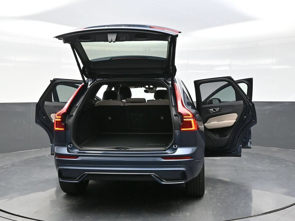 New 2026 Volvo XC60 B5 Plus w/ Climate Package AWD/4WD image 48