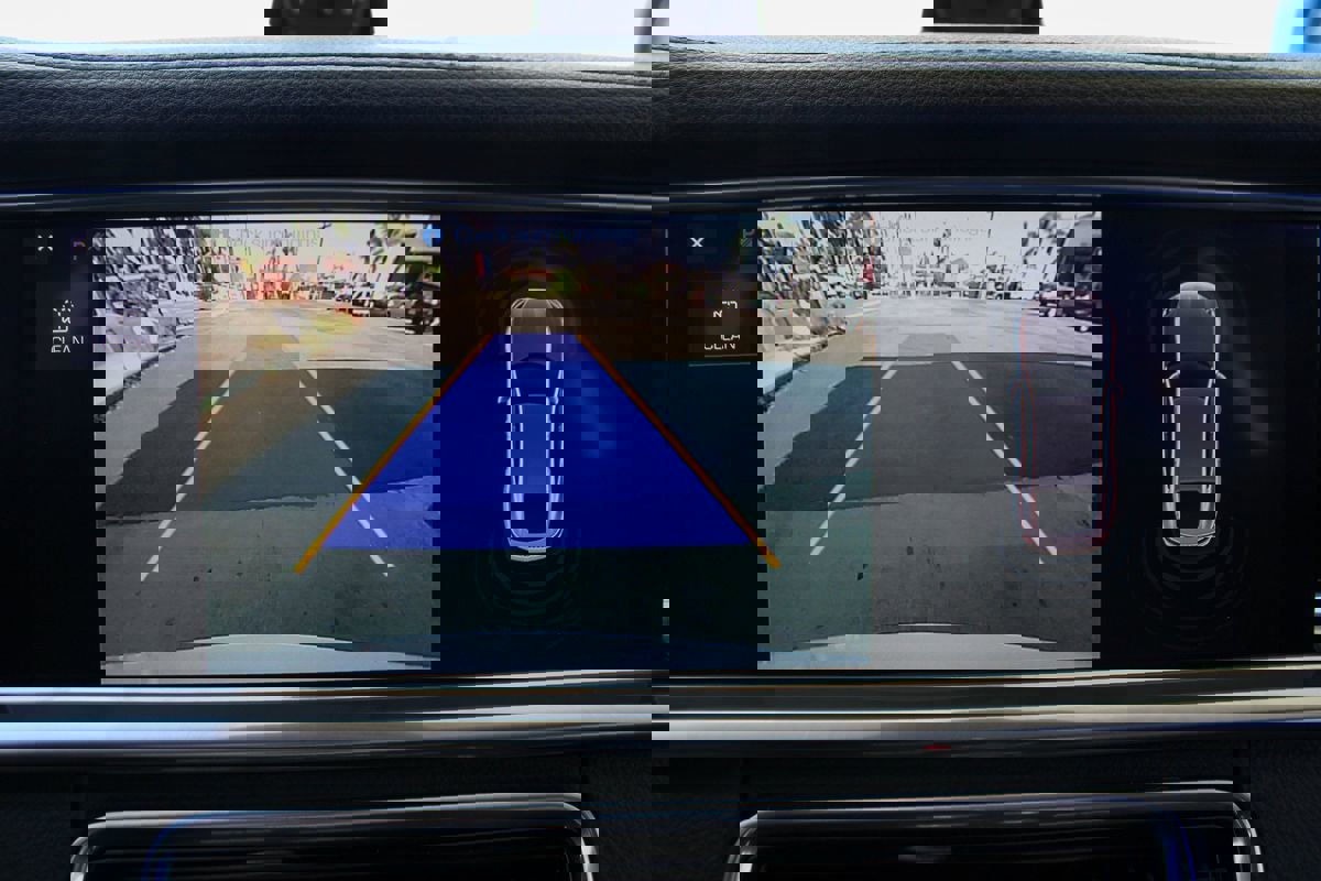 Used 2018 Porsche Panamera 4S image 35