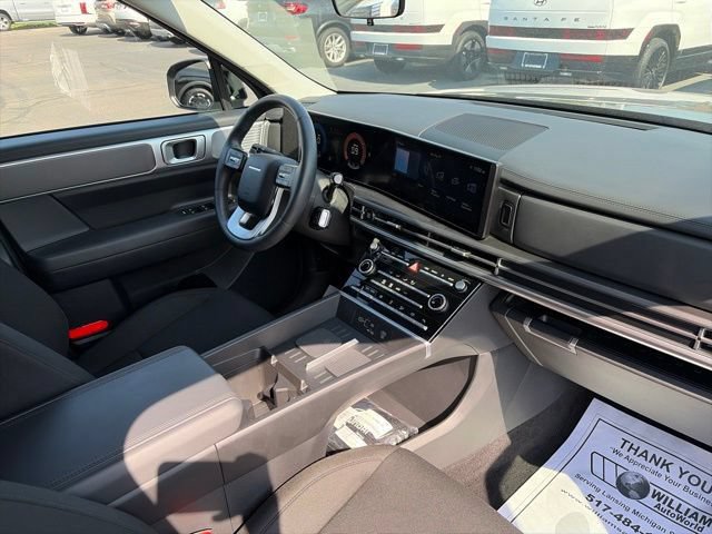 Certified 2025 Hyundai Santa Fe SE AWD/4WD image 5
