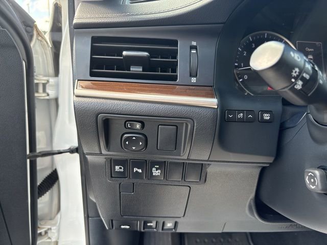 Used 2017 Lexus ES 350 w/ Luxury Package image 16