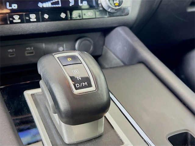 Used 2024 Mitsubishi Outlander SE image 16